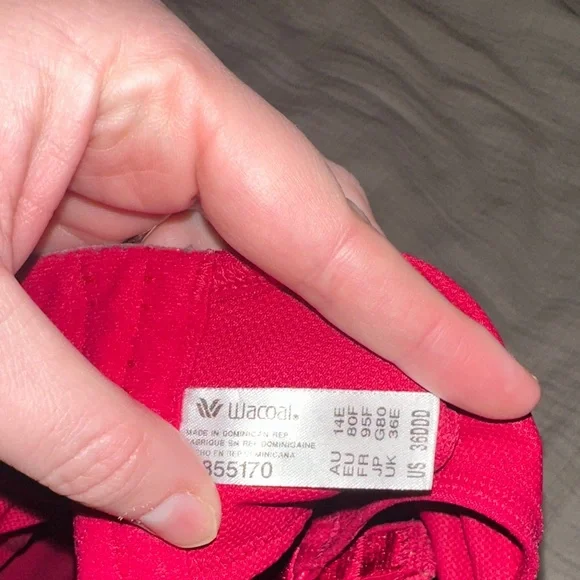 Wacoal Red Sports Bra - Picture 3 of 4